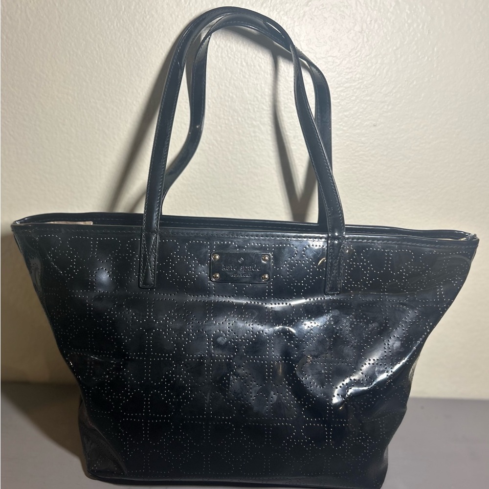 Kate Spade Patent Leather Black Tote with 💜 a Pattern